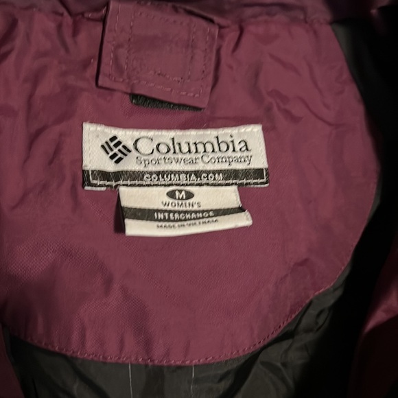 Columbia Size Medium Rain/Windproof Jacket - Picture 3 of 4